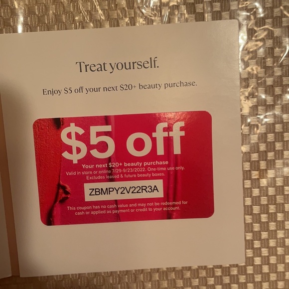 NWT MACYS BEAUTY BOX  7 pieces - Picture 4 of 9